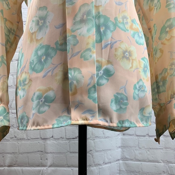 VINTAGE PERSONAL II Blouse Sheer Style with Long Sleeves Peach Floral Design - Picture 4 of 16